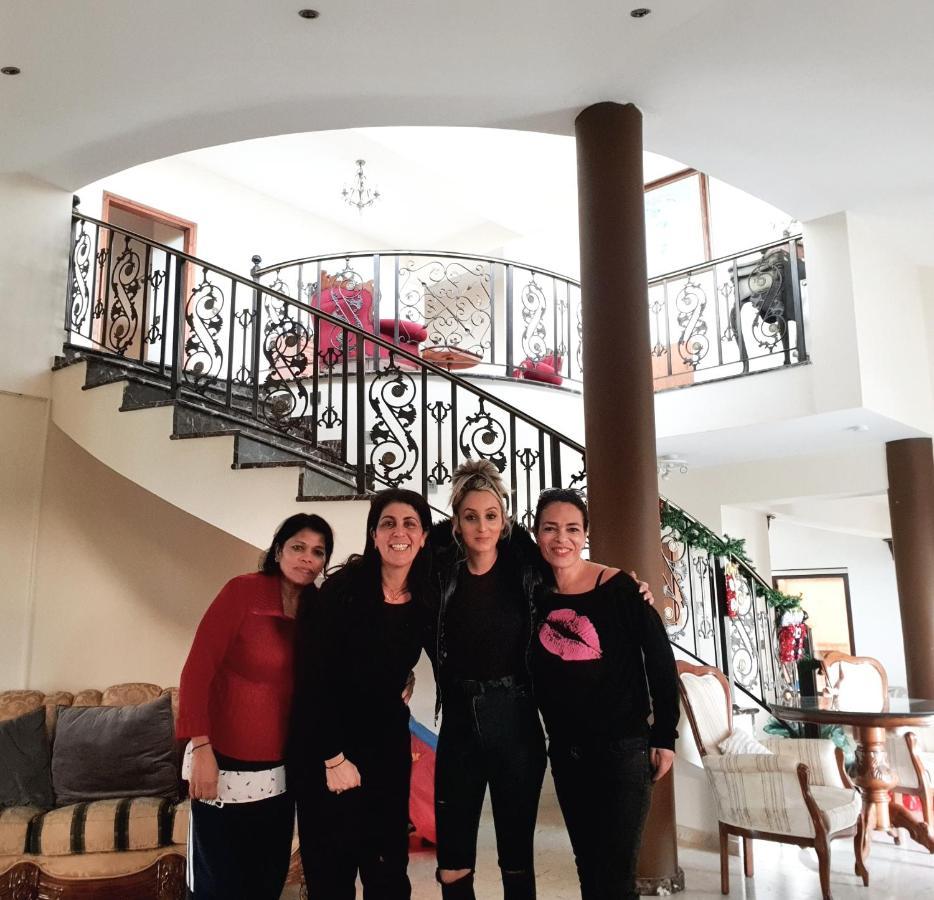 Larnaca Mansion Ideal For 3 Families Or More Buitenkant foto