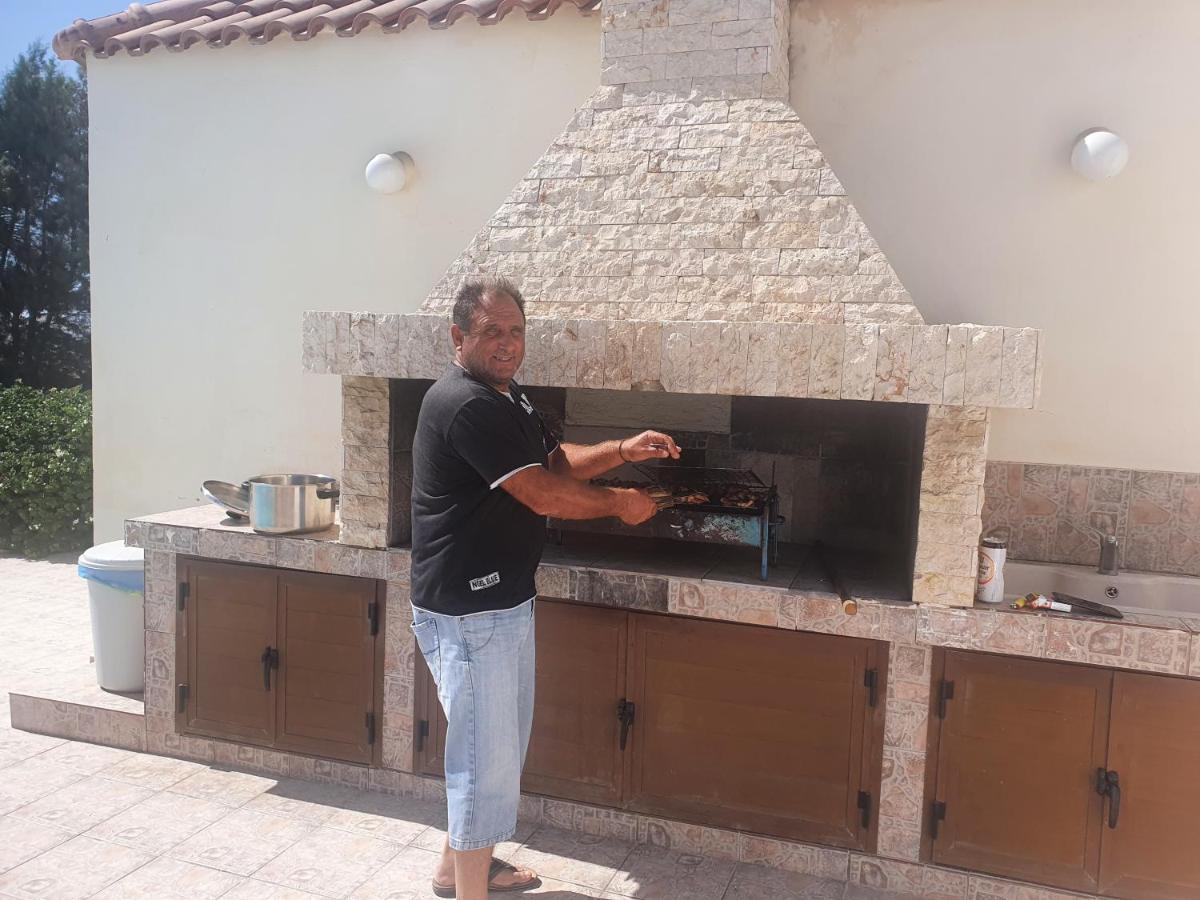 Larnaca Mansion Ideal For 3 Families Or More Buitenkant foto