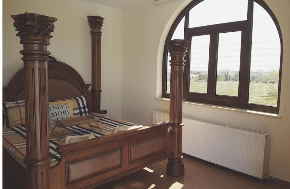 Larnaca Mansion Ideal For 3 Families Or More Buitenkant foto