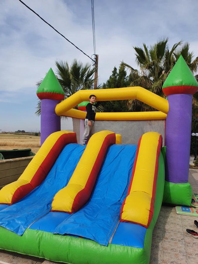Larnaca Mansion Ideal For 3 Families Or More Buitenkant foto