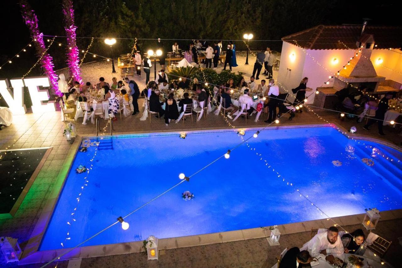 Larnaca Mansion Ideal For 3 Families Or More Buitenkant foto