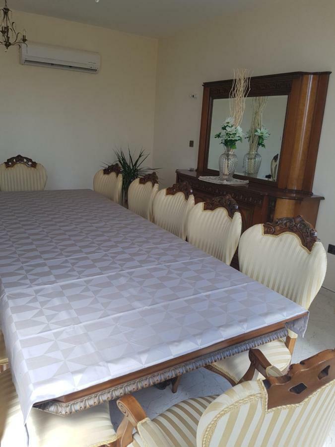 Larnaca Mansion Ideal For 3 Families Or More Buitenkant foto