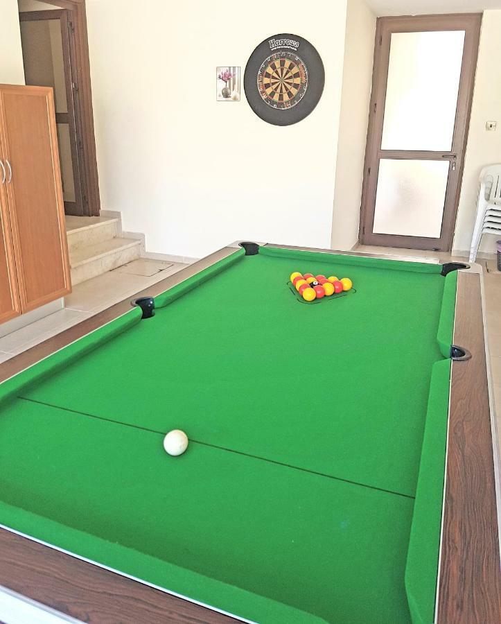 Larnaca Mansion Ideal For 3 Families Or More Buitenkant foto